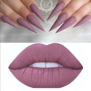 Meet your Posher, Dalila